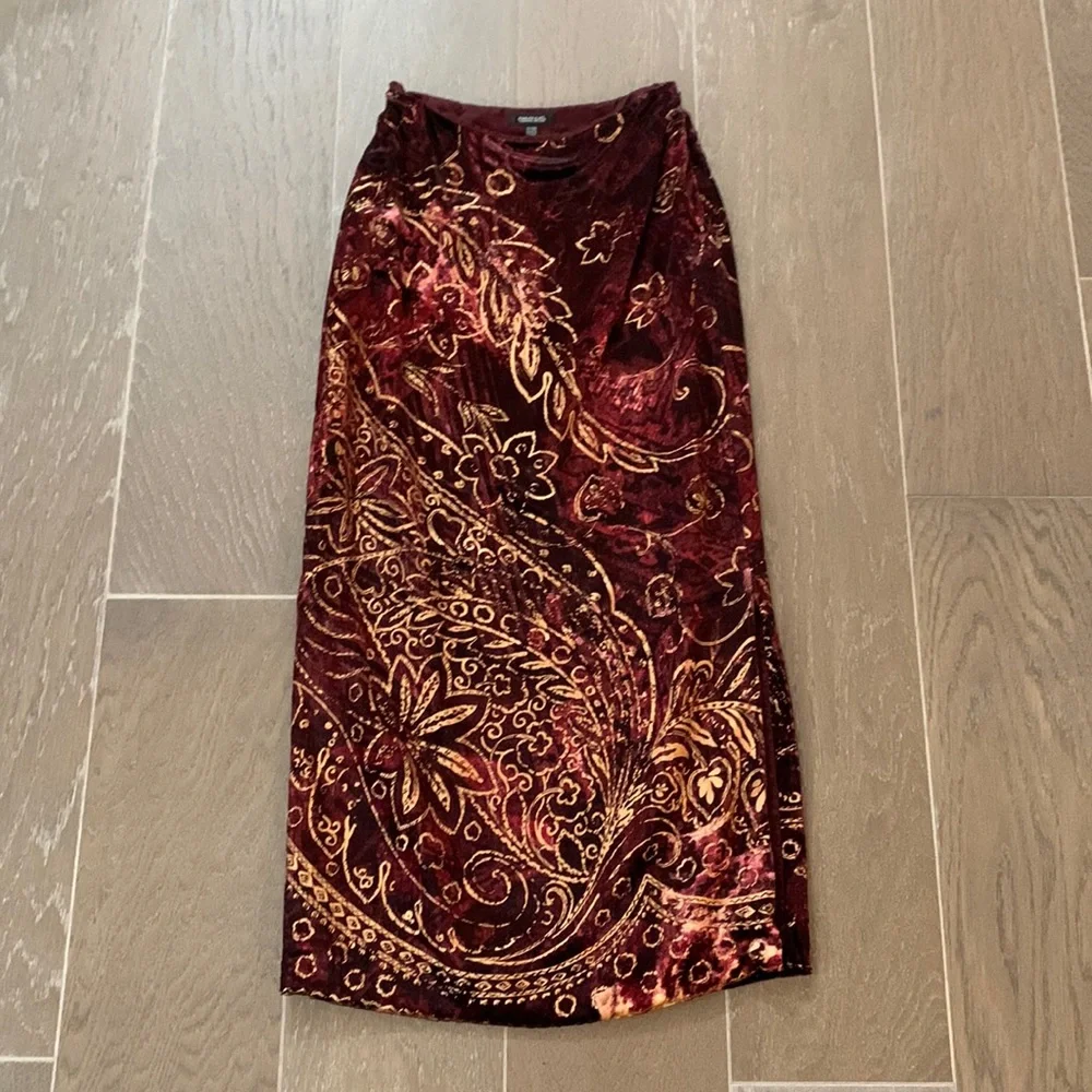 Emanuel Ungaro crushed velvet style full length skirt. - Picture 1 of 5